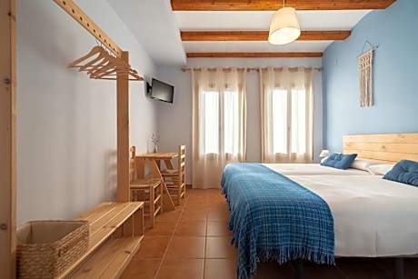 Twin Room with Private Bathroom