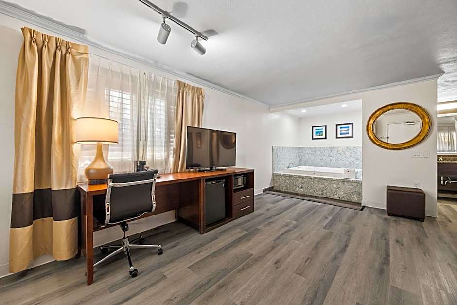 Comfort Inn Santa Cruz North