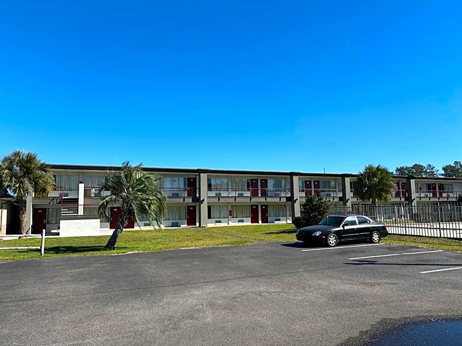 Red Roof Inn Wildwood, FL - The Villages