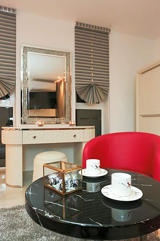 J'Me Boutique Hotel - Adults only