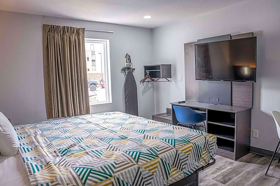 Studio 6 Claremore OK