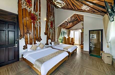 Family Room with Mountain View
