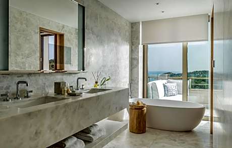 Arion Pine-View Executive Suite King