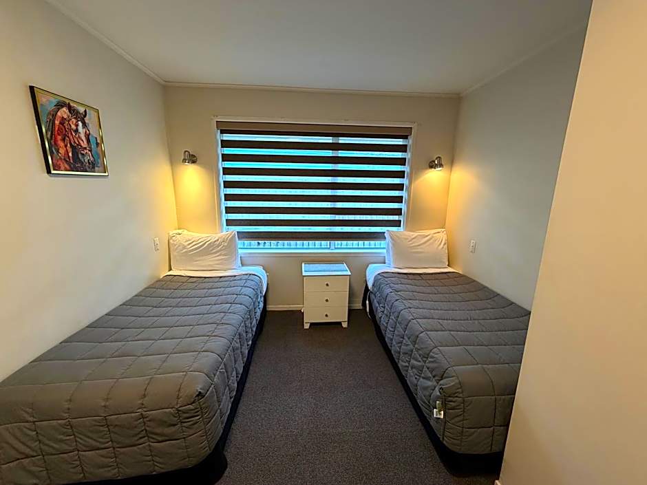 Aalton Motel