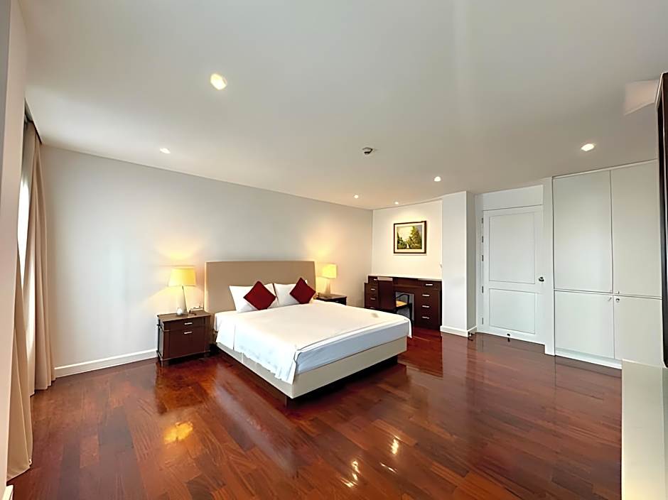 Thomson Residence Hotel