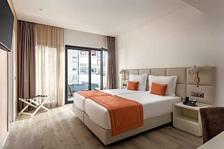 Twin Room with Balcony