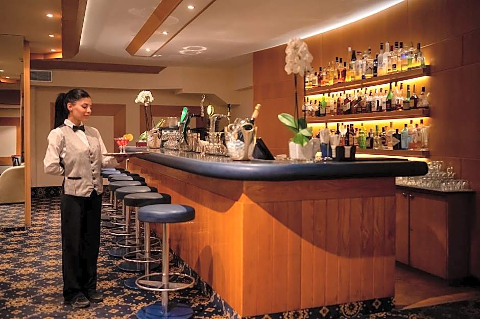 Constantinou Bros Asimina Suites Hotel