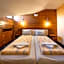 Kap House Family Hotel