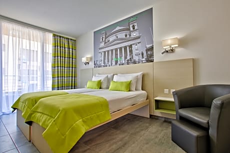 Comfort Room Single Occupancy