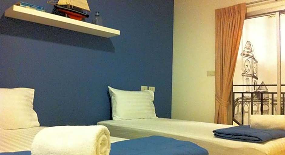 Chino Town Gallery Alley