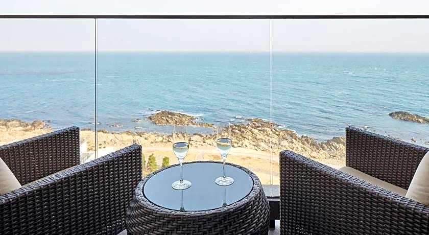 Ananti at Busan Cove