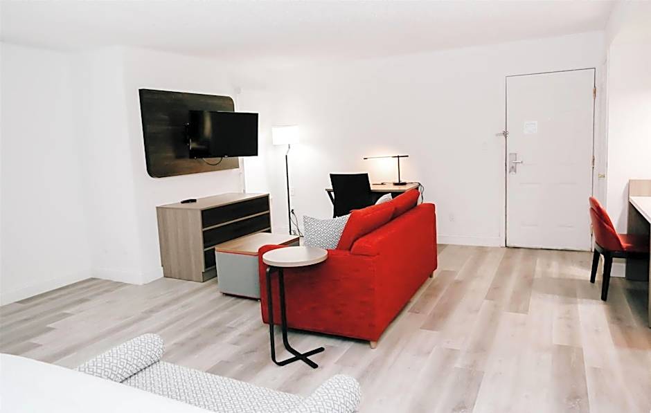 Hawthorn Suites by Wyndham Tinton Falls