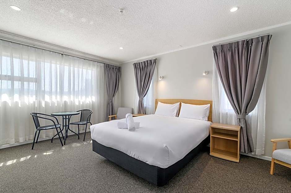 Thermal Oak Motel