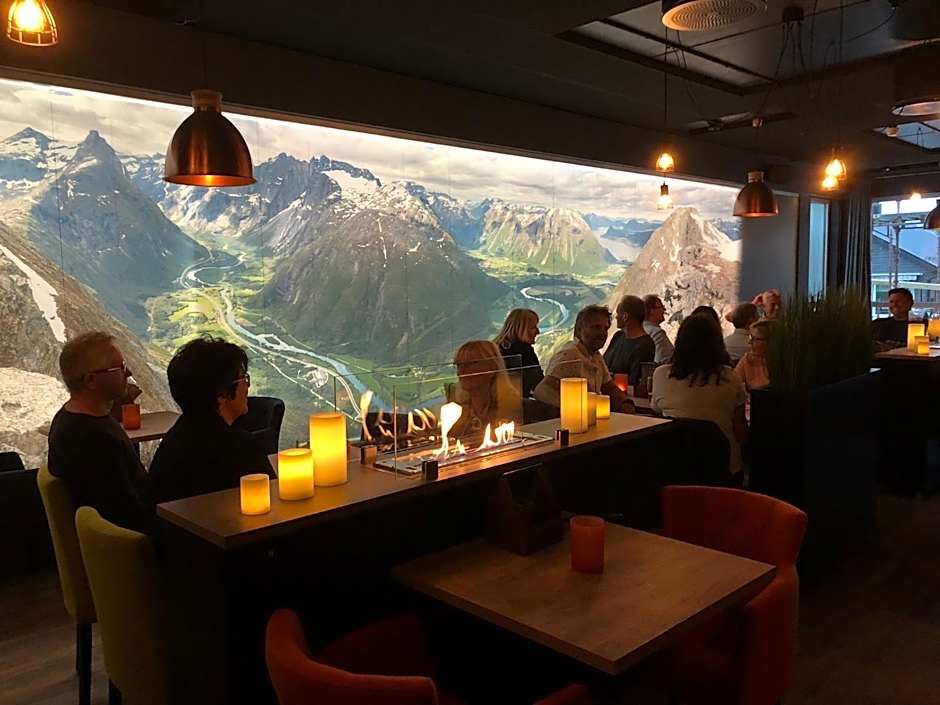 Grand Hotel  by Classic Norway Hotels