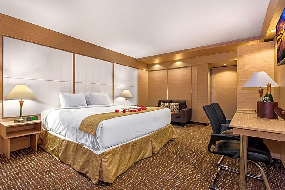 Ocean Beach Palace Hotel and Suites