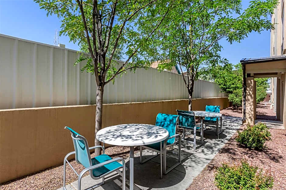 Best Western Plus Gallup Inn & Suites