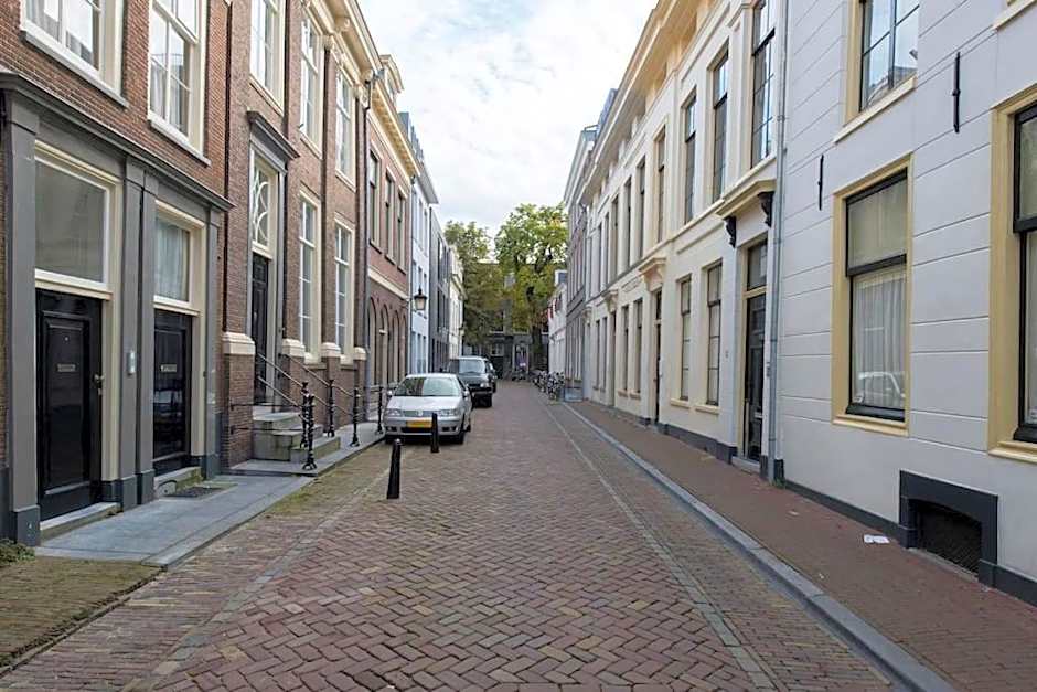 Zocher6 BnB a monumental town house in the city center