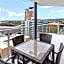 Oaks Adelaide Embassy Suites