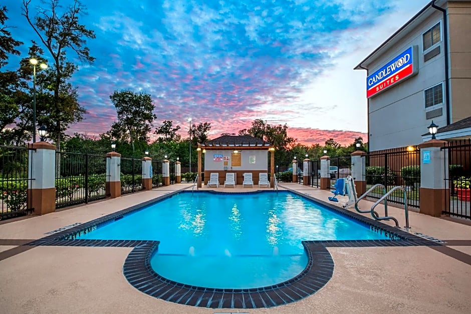 Candlewood Suites Lake Jackson, an IHG Hotel