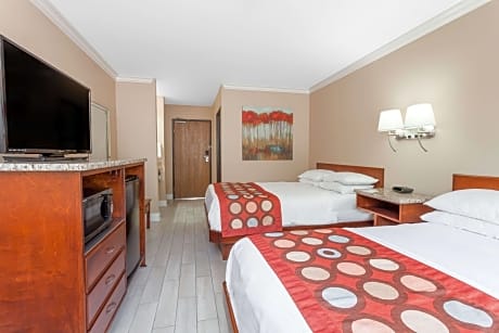 2 Queen Beds Smoking