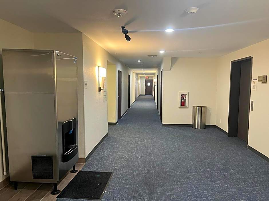 Garner Hotel Phoenix - Surprise By IHG