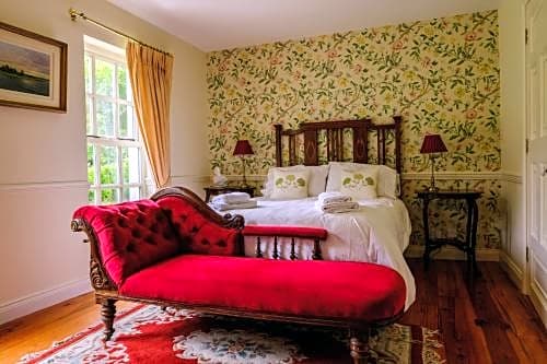 Brooklawn House Bed and Breakfast