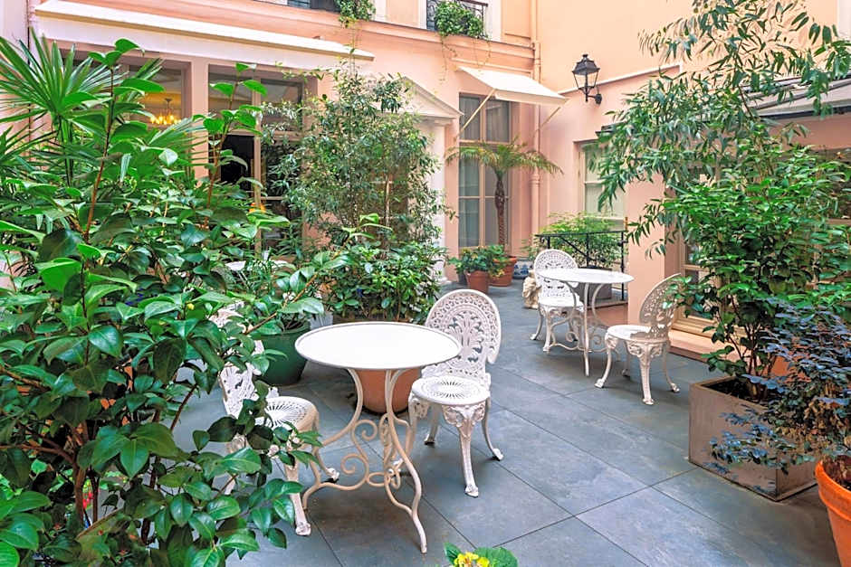 Hôtel du Danube Saint Germain