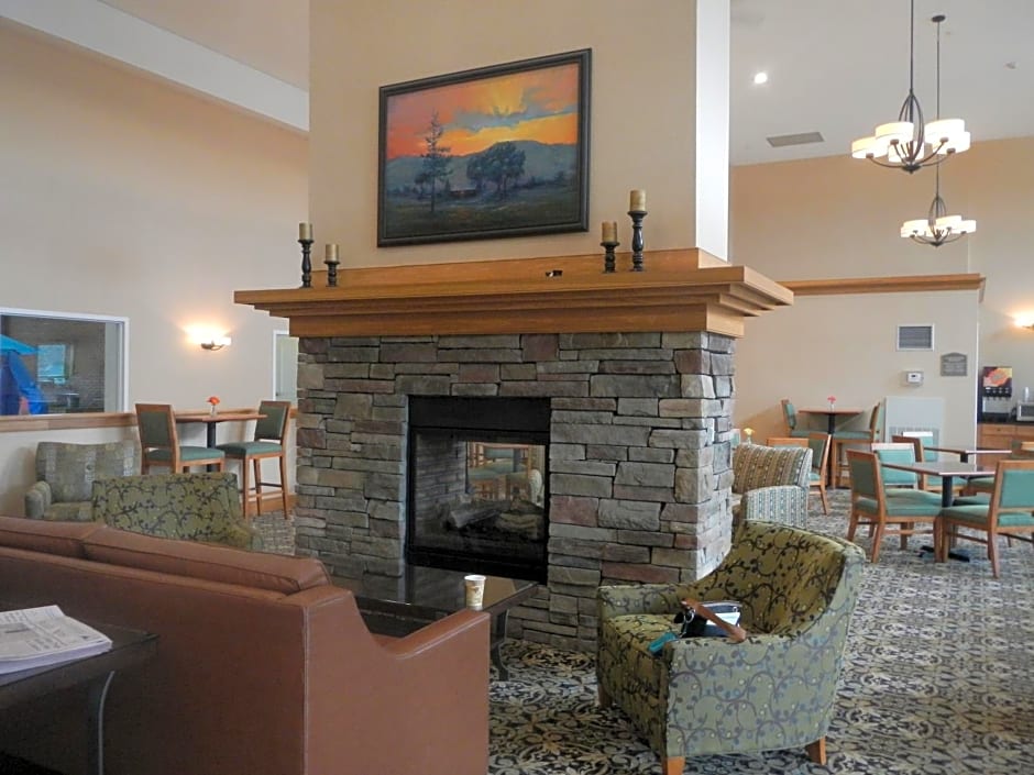 White River Inn & Suites