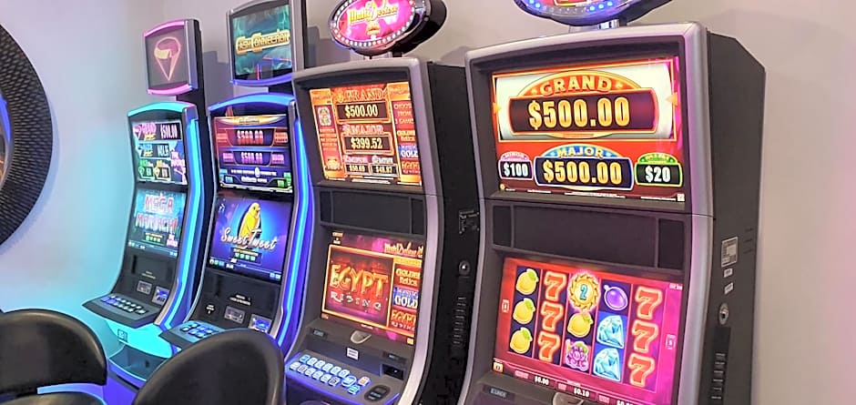 Hotel Motueka Backpackers, Loud Live Music Friday Saturday Nights