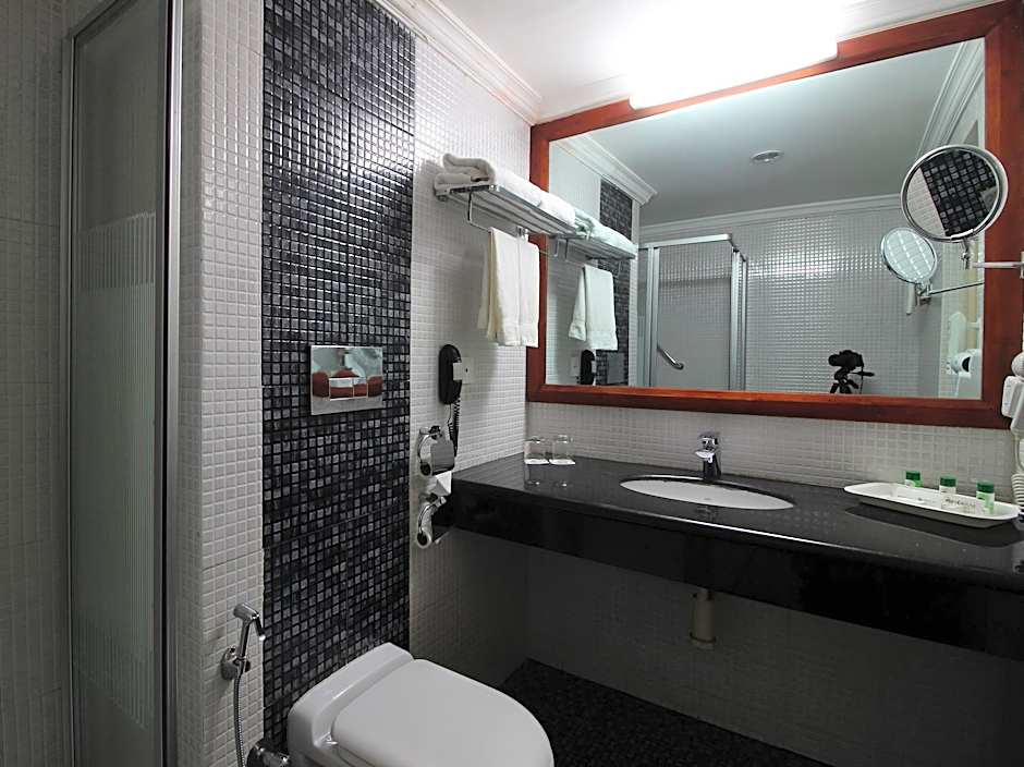 South Park Hotel
