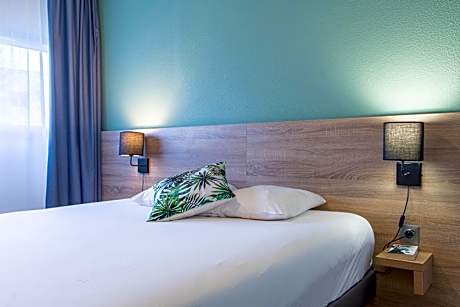 1 Double Bed Deluxe Nonsmoking Upgrade