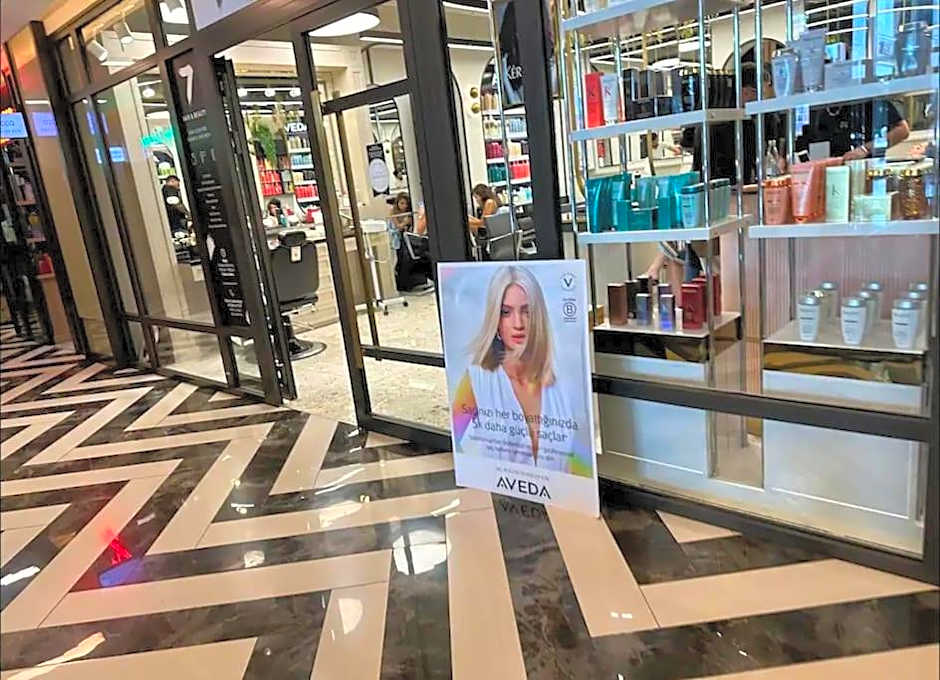 Live lavishly balcony 30 plus floor