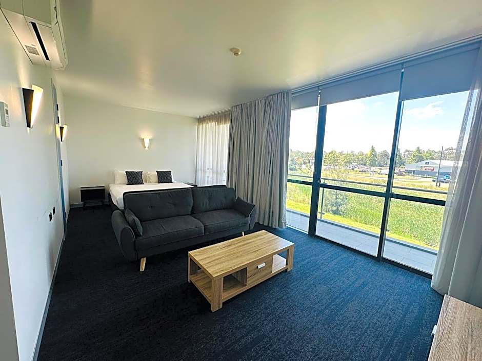 Thornton Executive Hotel