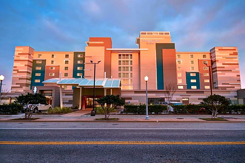DoubleTree by Hilton Virginia Beach Oceanfront South