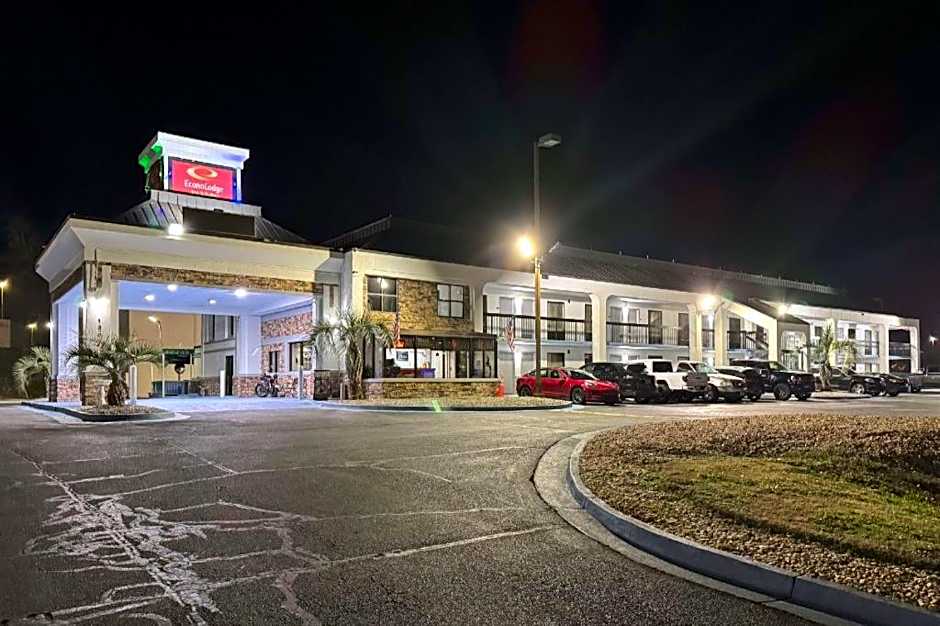 Econo Lodge Inn & Suites Macon