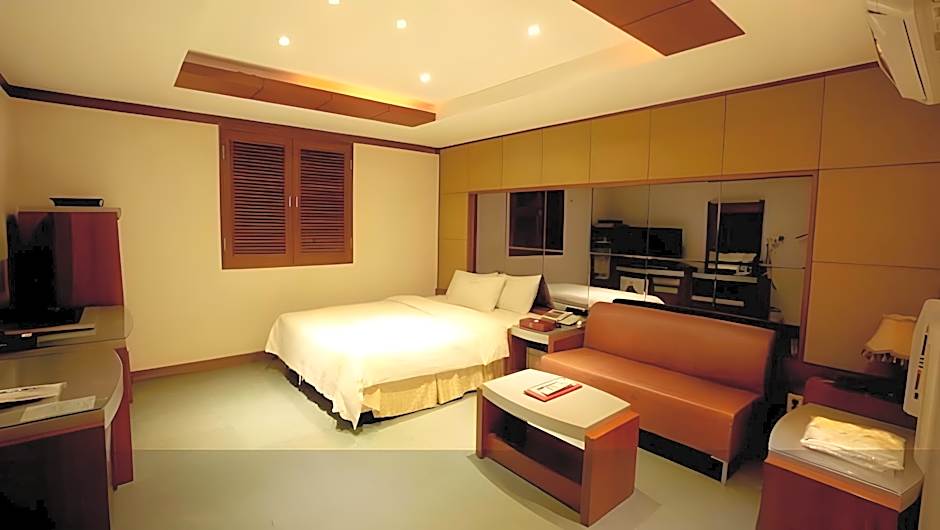 Reborn Suwon Silkroad Hotel