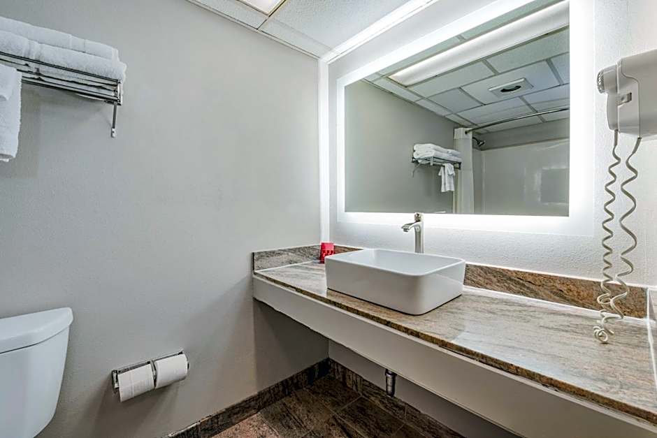 SureStay Plus Hotel by Best Western McGuire AFB Jackson