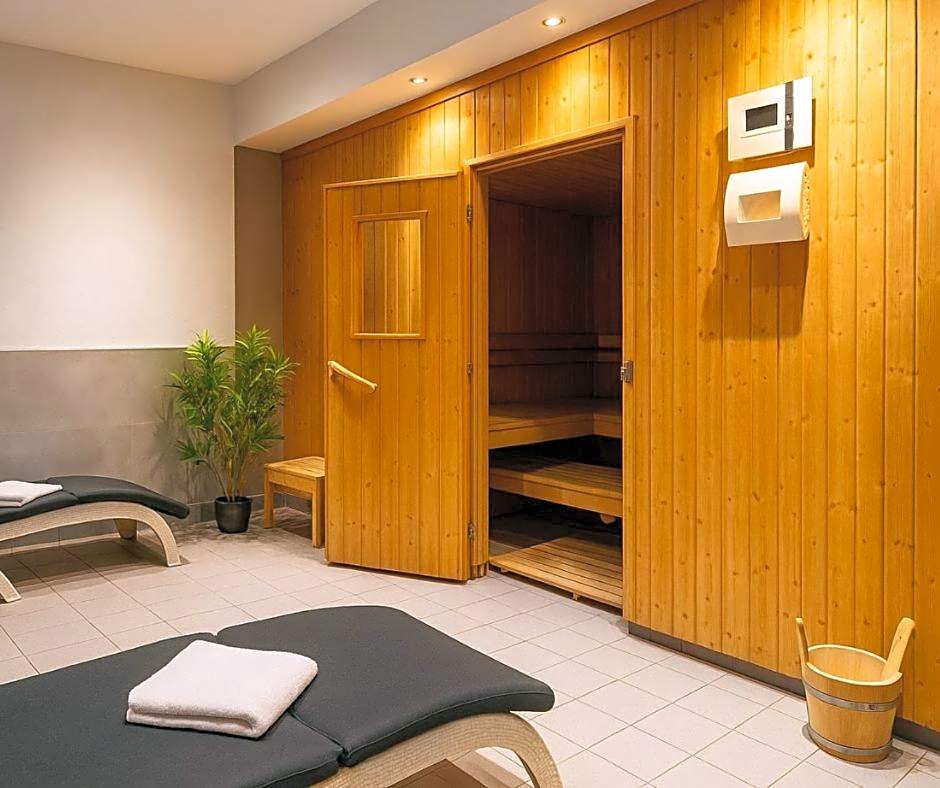 Plaza Hotel & Living Frankfurt