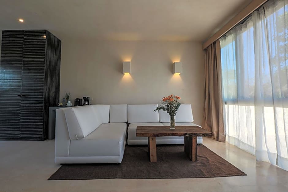 Alma De Flores Private Pools Suites
