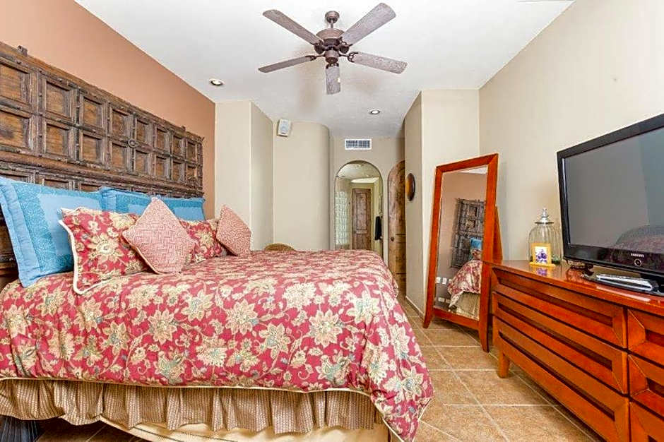 Bella Sirena 305-A - Elegant Oceanview Condo on Beachfront Resort