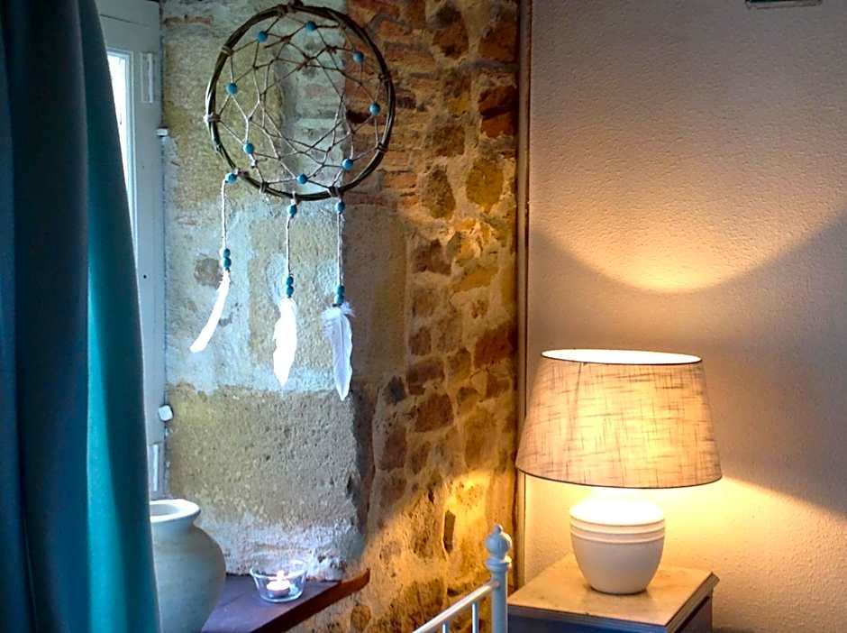 Domaine Charente Glamping Familyroom Le Jardin with external toilet & shower house & outdoor kitchen