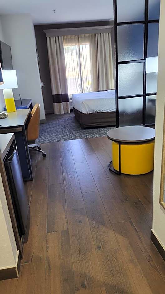 Comfort Suites Macon Northwest