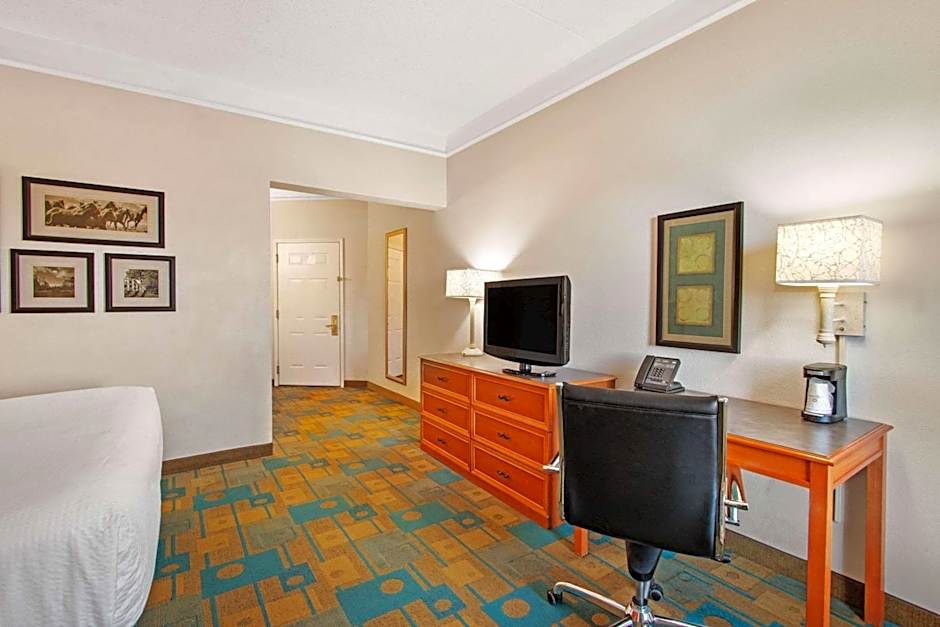 La Quinta Inn & Suites by Wyndham Albuquerque West