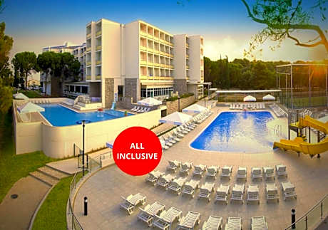 Family Hotel Adria - All inclusive