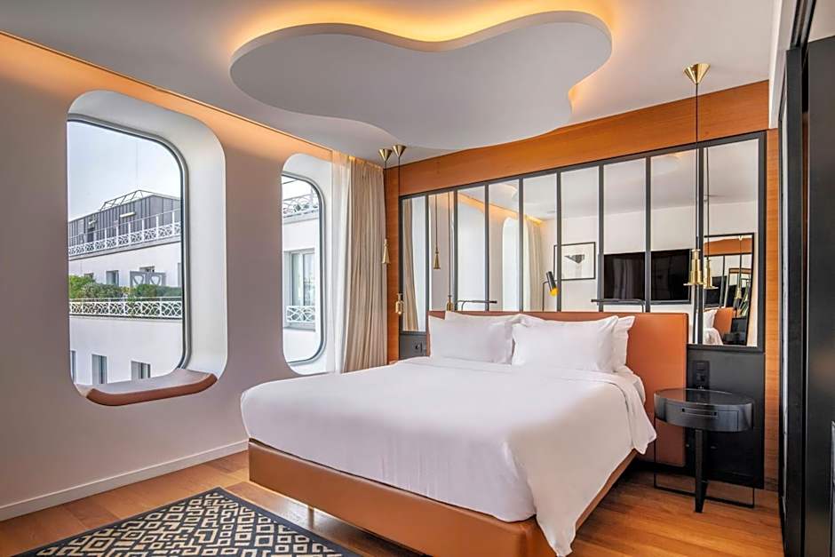 Renaissance Paris Republique Hotel