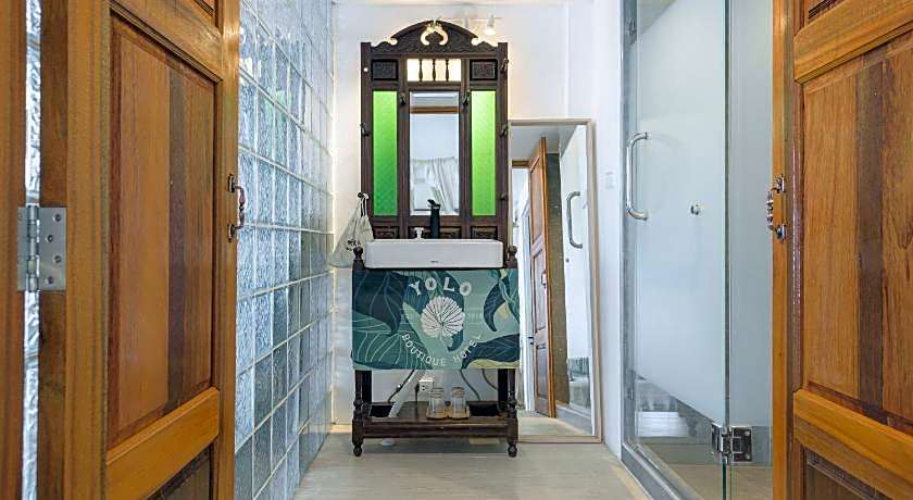 YOLO Bangkok Boutique Hotel