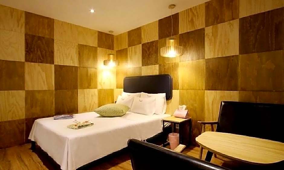Hotel H2