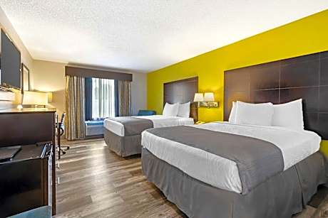 Queen Room with Two Queen Beds - Non-Smoking
