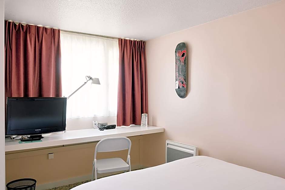 Greet Hotel Versailles - Voisins Le Bretonneux