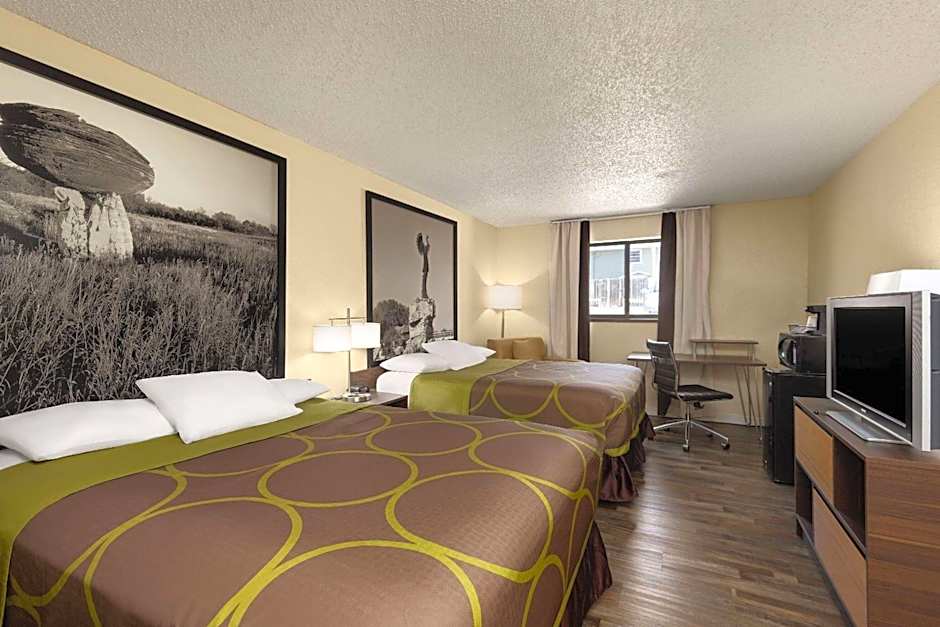Super 8 by Wyndham Dodge City